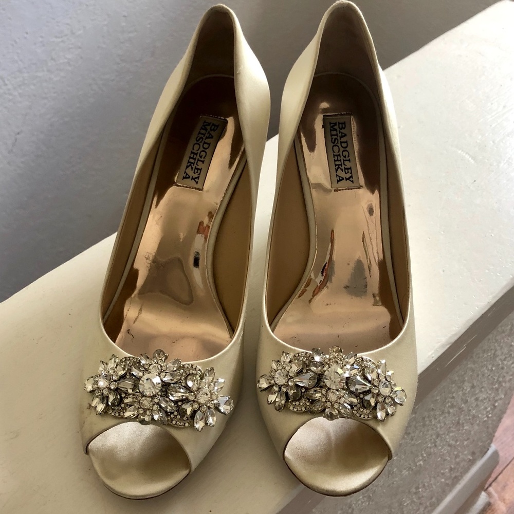 Badgley Mischka 'Dara' Peep-Toe Wedge